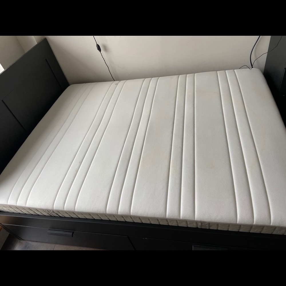 queen mattress